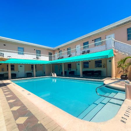 Paradise Oceanfront By Hbh Hollywood Exterior photo