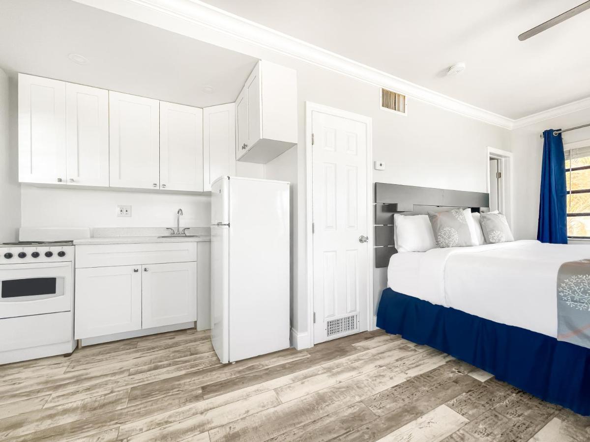 Paradise Oceanfront By Hbh Hollywood Exterior photo
